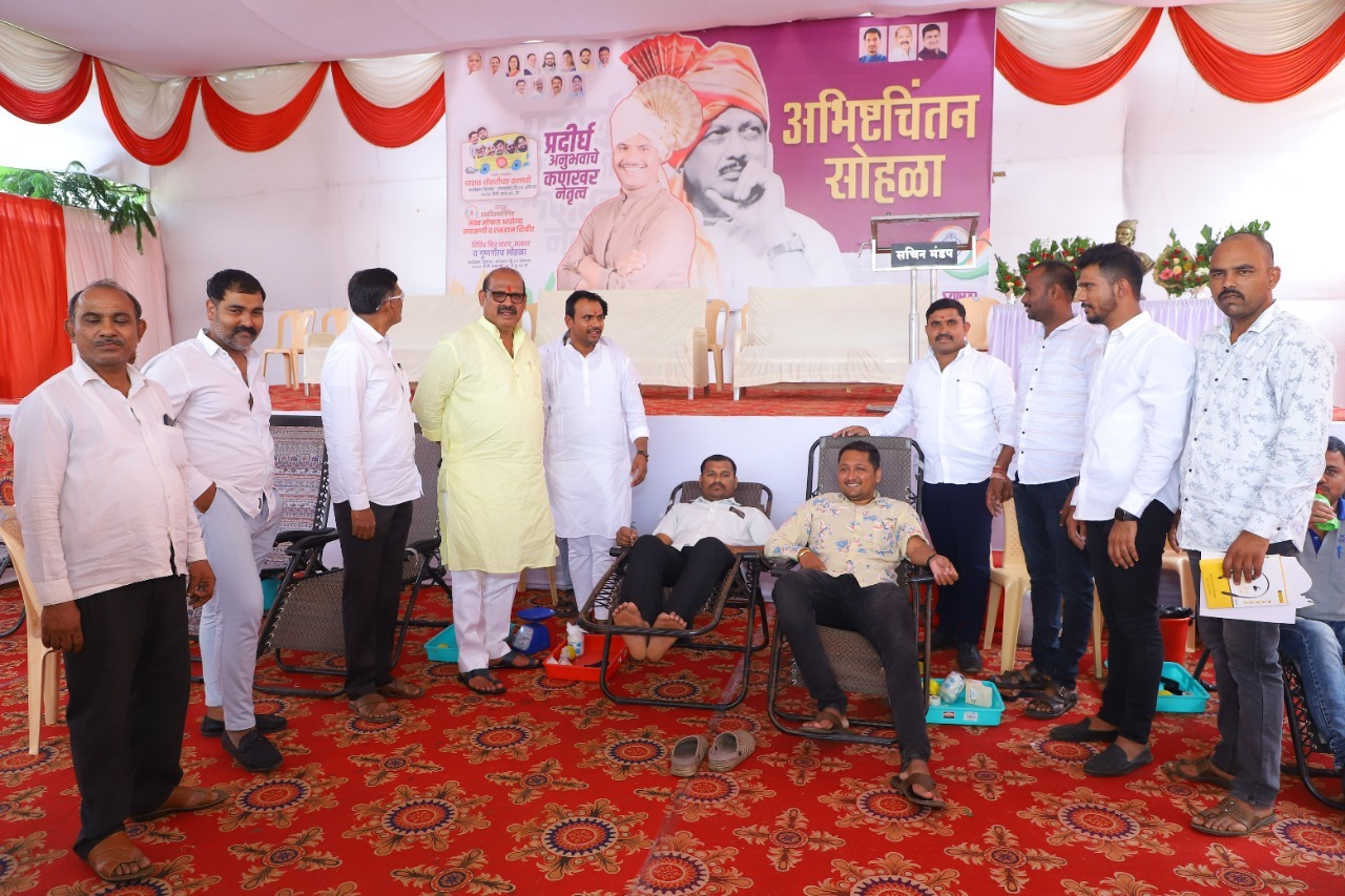 युवा नेते आतिश बारणे यांचा वाढदिवस विविध समाजोपयोगी उपक्रमांनी साजरा...
