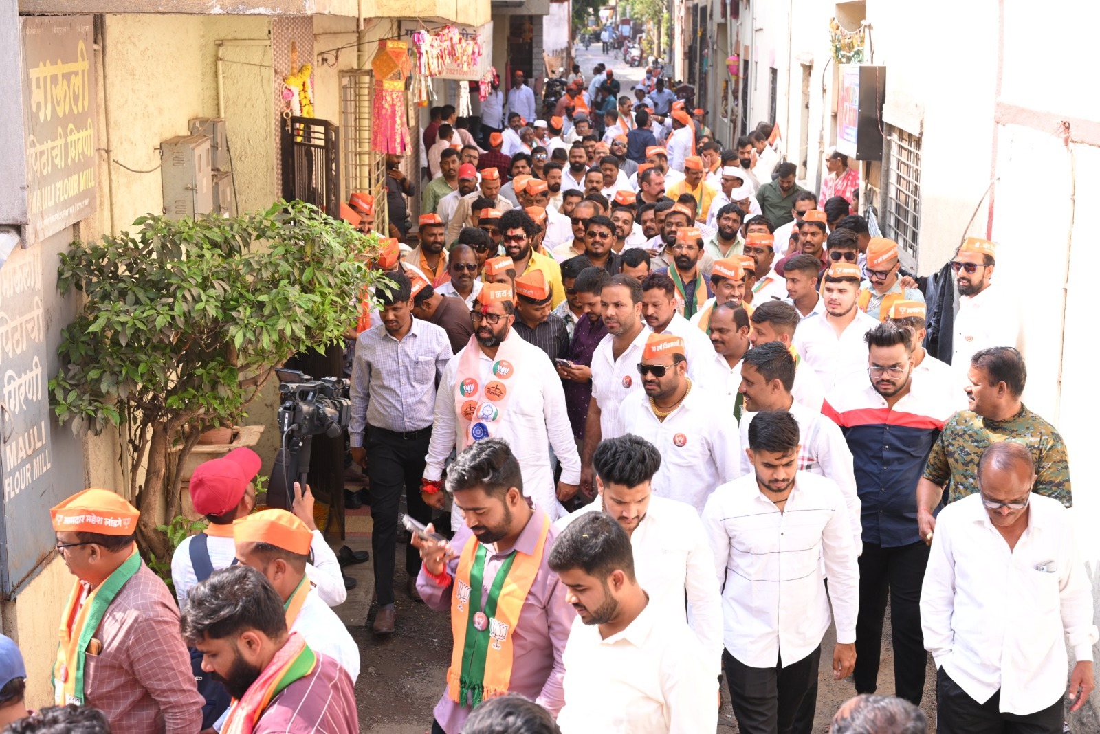 दिघी रोड परिसरातील नागरिकांनी आमदार महेश लांडगेंना दिला विजयाच्या ‘हॅट्रिक’चा विश्वास!