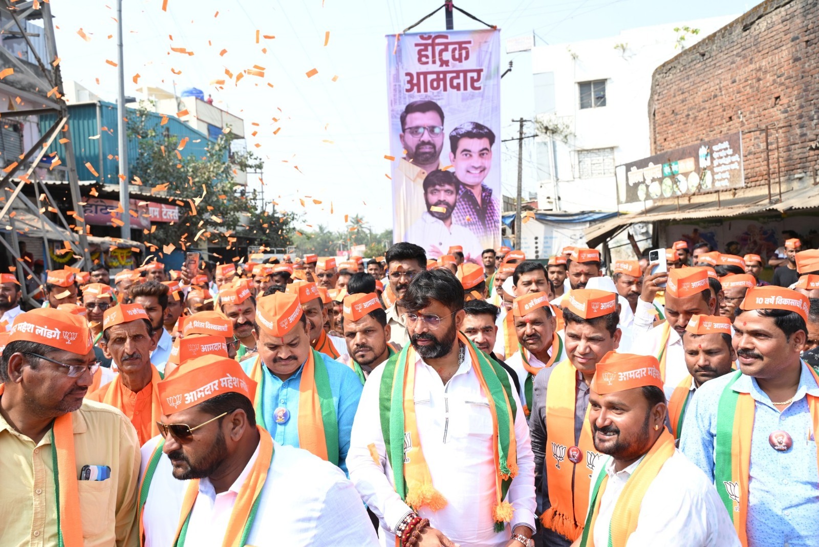 चिखलीकर म्हणतात! संतपीठ, टाऊन हॉल, रस्ते विकास, म्हणून आम्ही महेश लांडगेंसोबत सोबत