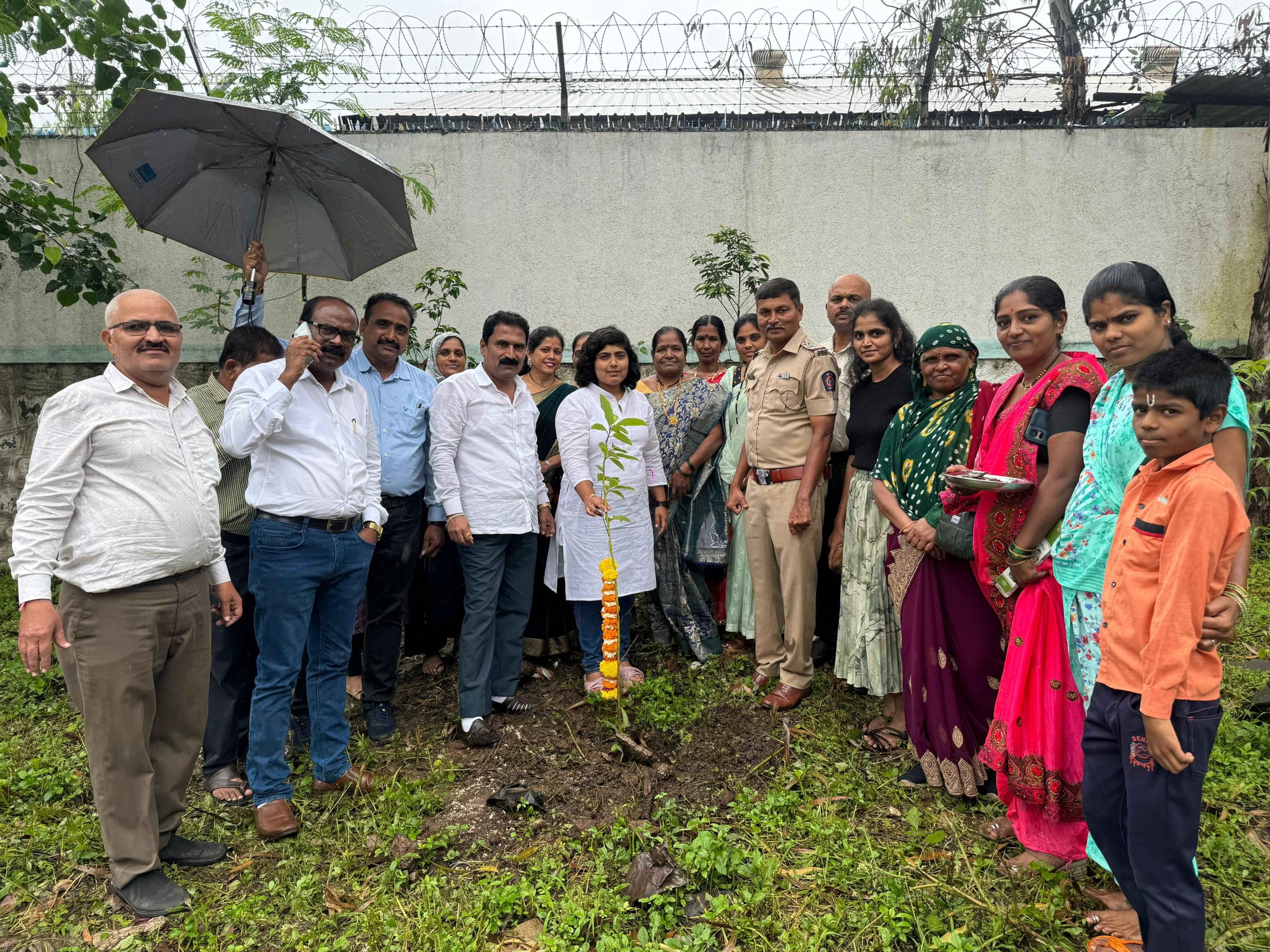 दुर्गा अभियानांतर्गत स्वसंरक्षण प्रशिक्षण, लघुउद्योग मार्गदर्शन, वृक्षारोपण अशा विविध उपक्रमांनी दुर्गा ब्रिगेडच्या अध्यक्षा दुर्गा भोर यांचा वाढदिवस साजरा!