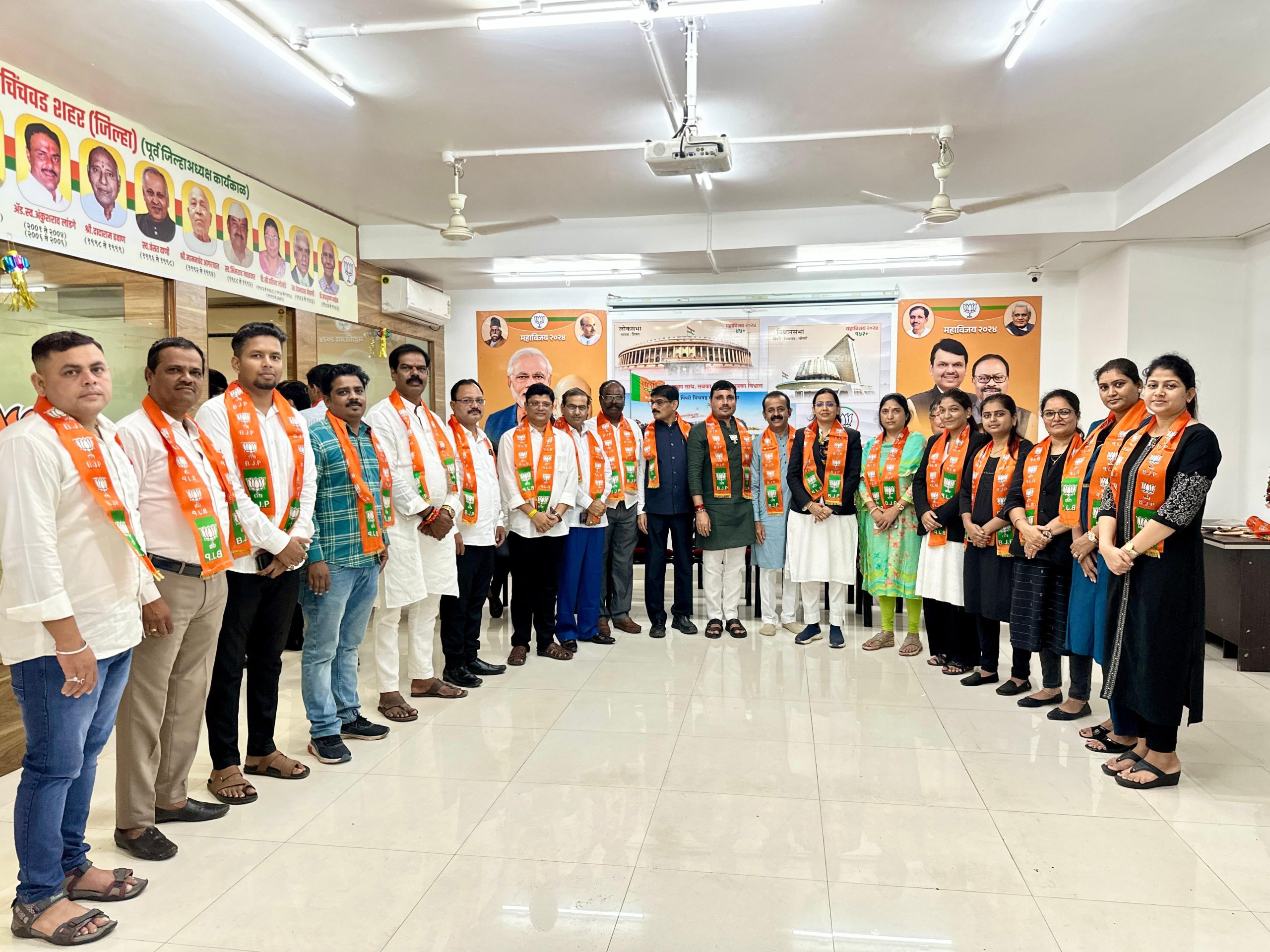 भाजप शहराध्यक्ष शत्रुघ्न काटेंचा पिंपरी चिंचवड मनसेला धक्का; मनसेची संपूर्ण कायदा आघाडीच भाजपमध्ये सामील!
