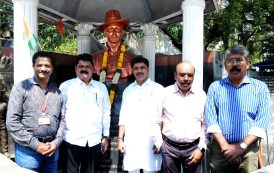 शहीद क्रांतिकारक भगतसिंग यांच्या जयंतीनिमित्त महापालिकेच्या वतीने अभिवादन!