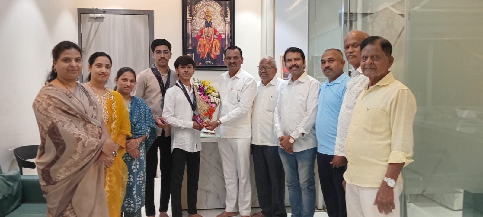 नगरसेवक सुरेश शिवाजी भोईर यांच्या वतीने क्रीडा क्षेत्रातील मुलांचा सत्कार संपन्न! 