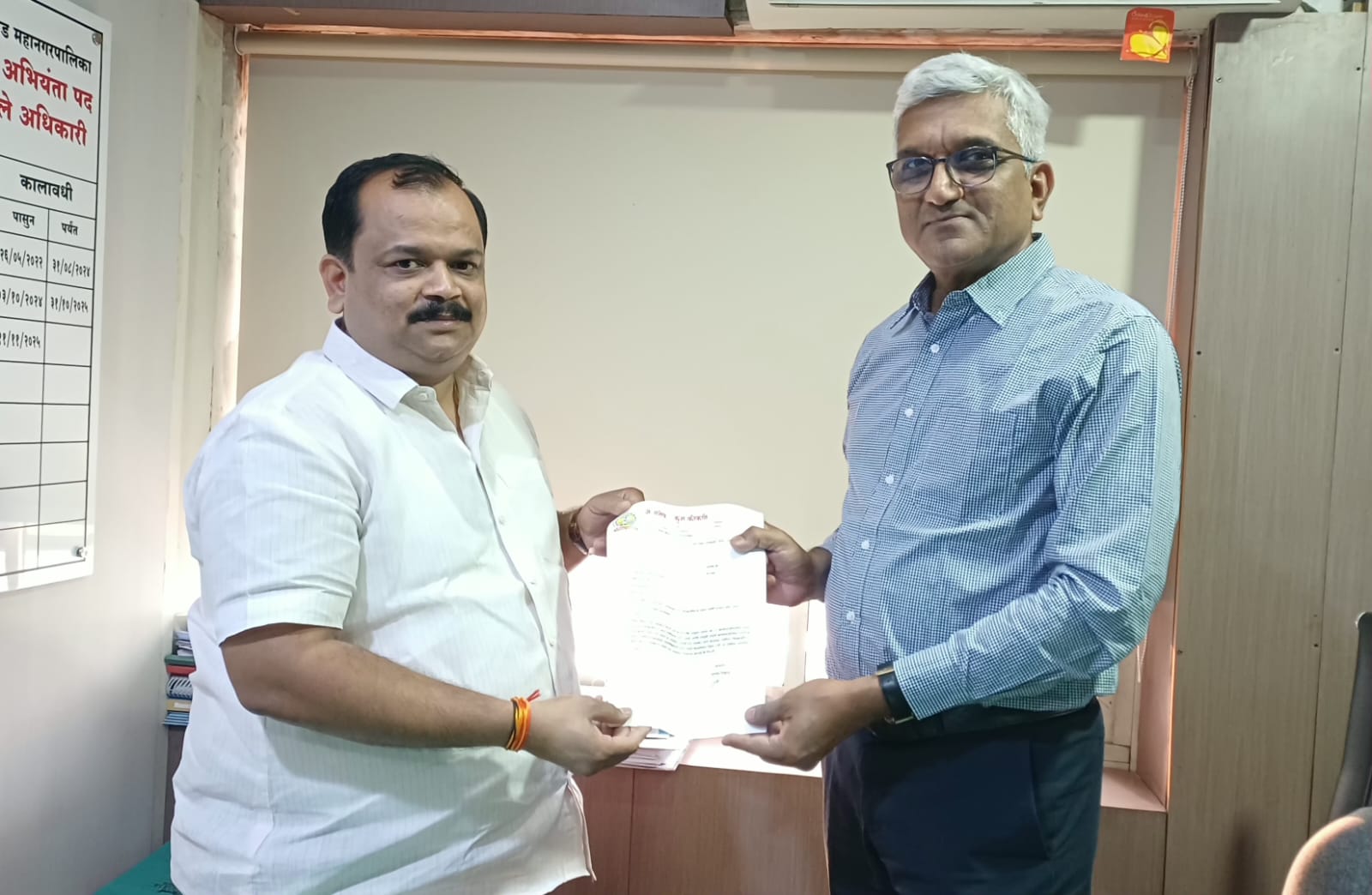 प्रभाग क्रमांक २२ विजयनगर काळेवाडी मधील पाणीपुरवठा आठ दिवसांत सुरळीत करा, अन्यथा महापालिकेवर हंडा मोर्चा; नगरसेवक संतोष कोकणे आक्रमक!