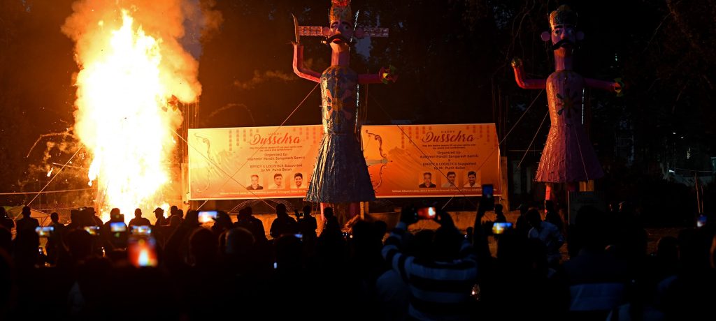 पुनीत बालन ग्रुपच्या सहकार्याने शेर-ए-काश्मीर स्टेडियमवर दसरा मोठ्या उत्साहात साजरा!