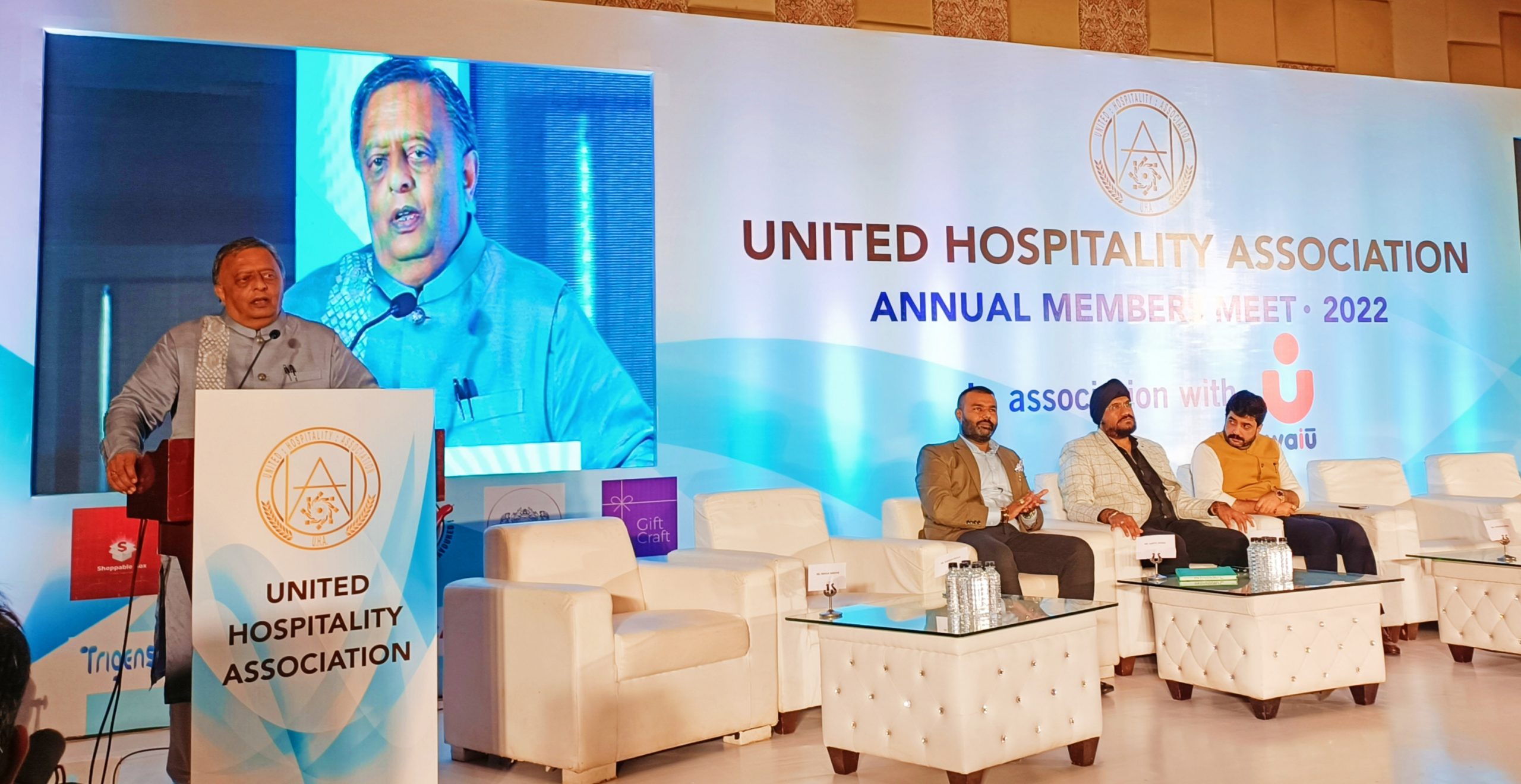 युनायटेड हॉस्पिटॅलिटी असोसिएशनच्या पाठीशी मी सदैव खंबीरपणे उभा - फतेचंद रांका