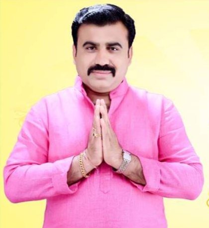 नगरसेवक संदीप वाघेरे युवा मंचच्या वतीने आरोग्य शिबिराचे आयोजन.